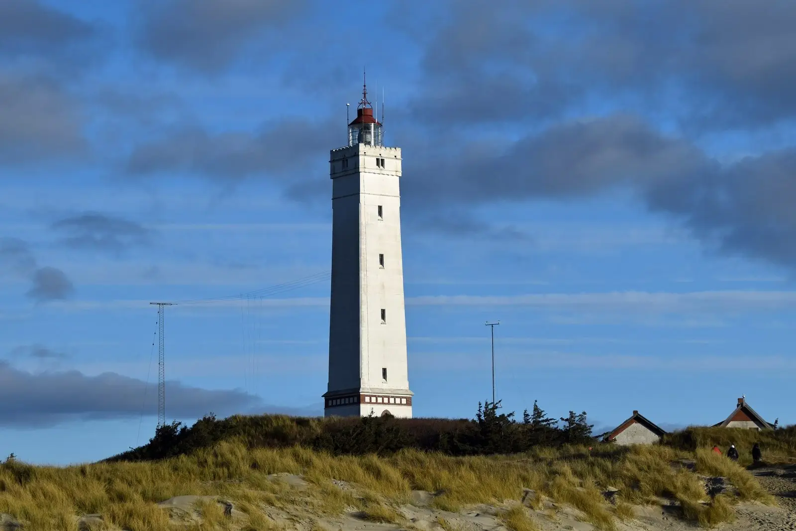 Leuchtturm Blåvand Fyr auf der Düne an der dänischen Nordseeküste